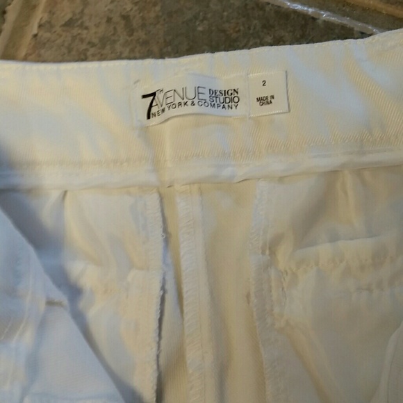 Shorts - Picture 3 of 3